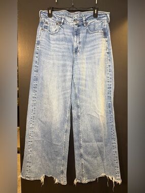 American Eagle Super High Rise Baggy Jeans